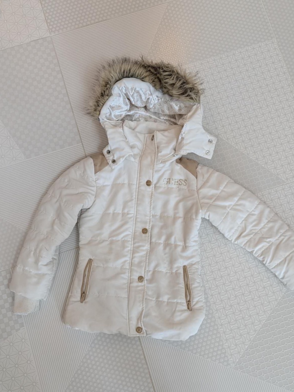GUESS kids white jacket